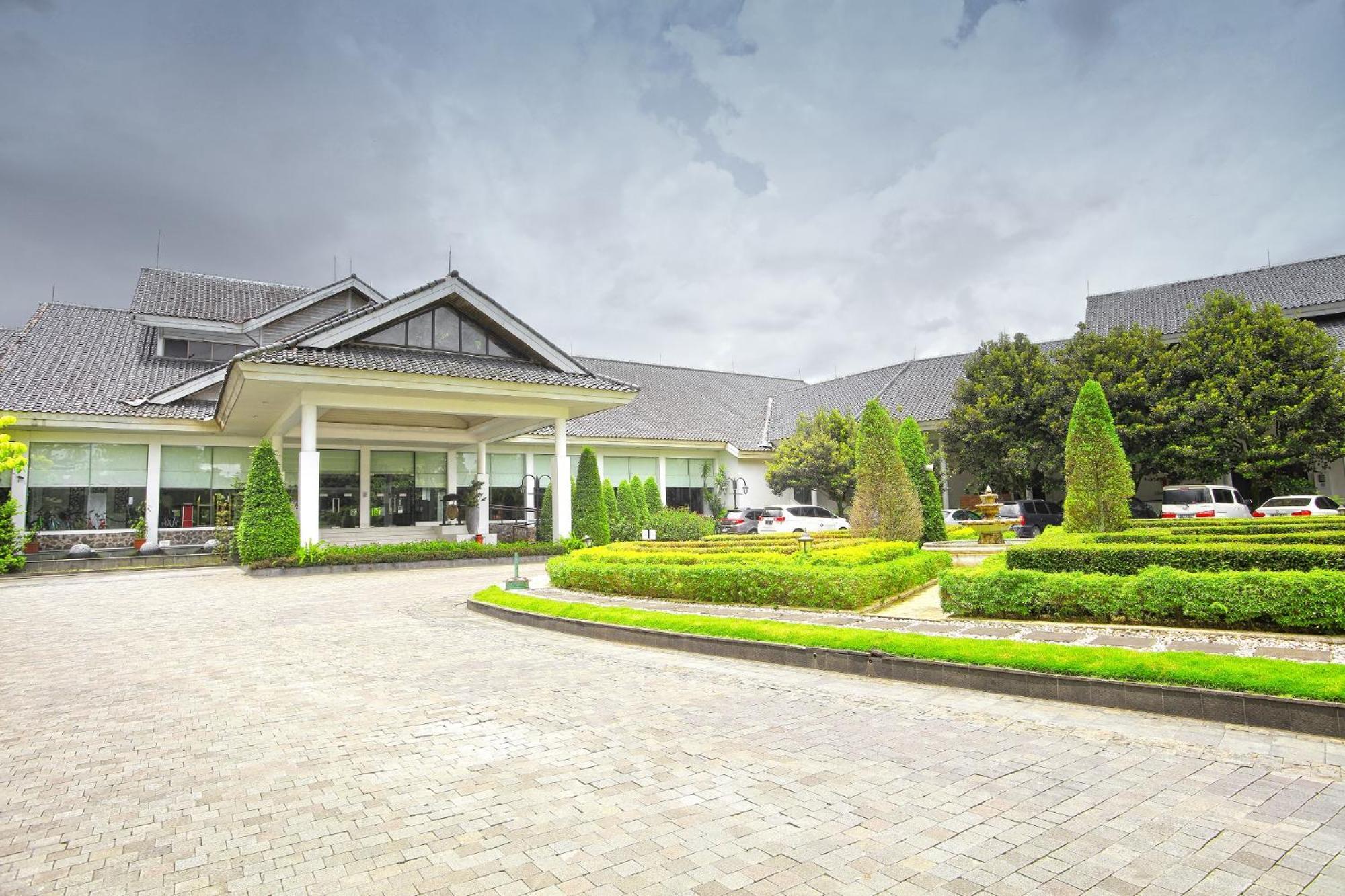 Lido Lake Resort By Mnc Hotel Bogor Exterior foto