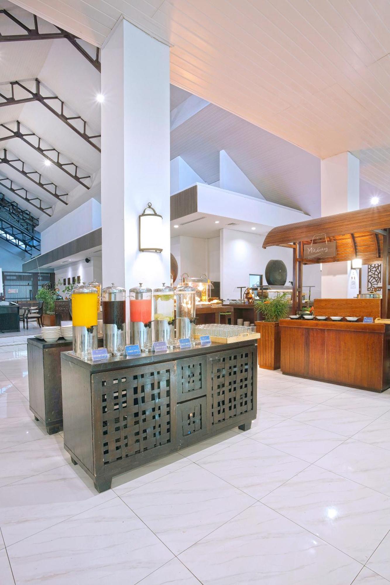 Lido Lake Resort By Mnc Hotel Bogor Exterior foto