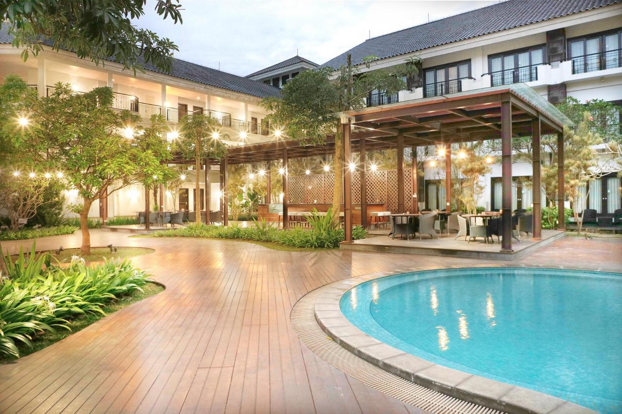 Lido Lake Resort By Mnc Hotel Bogor Exterior foto